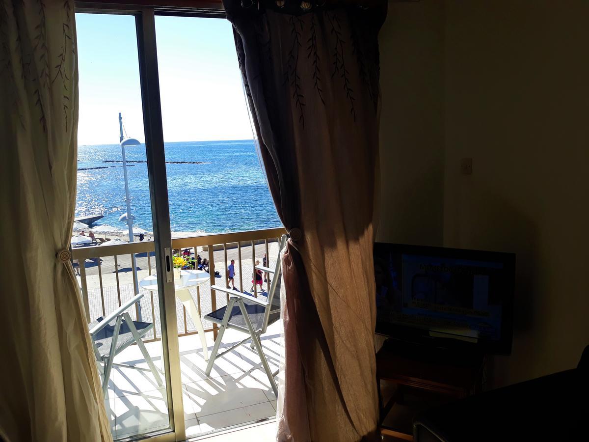 777 Beach Guesthouse Пафос Екстер'єр фото